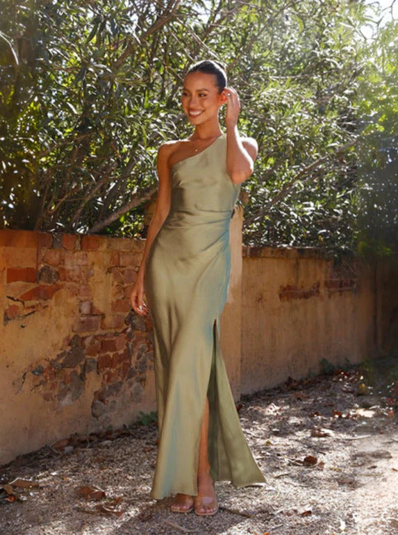 Astrid | Dame Asymmetrisk Slids Kjole | Maxi