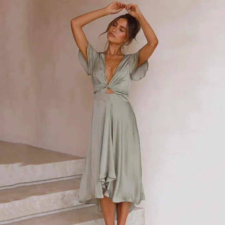 Dame - Elegant Vintage Sommerkjole med Flæsekant og V-udskæring