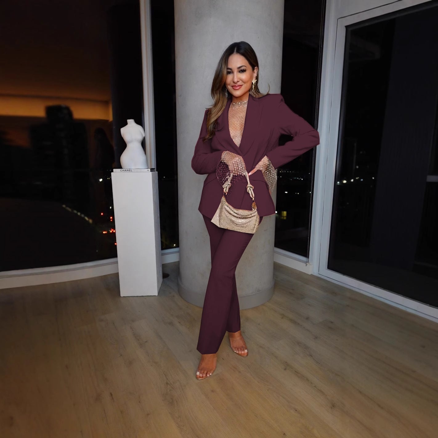 Dame Habitsæt Med Dybt V-Hals Design | Bukser