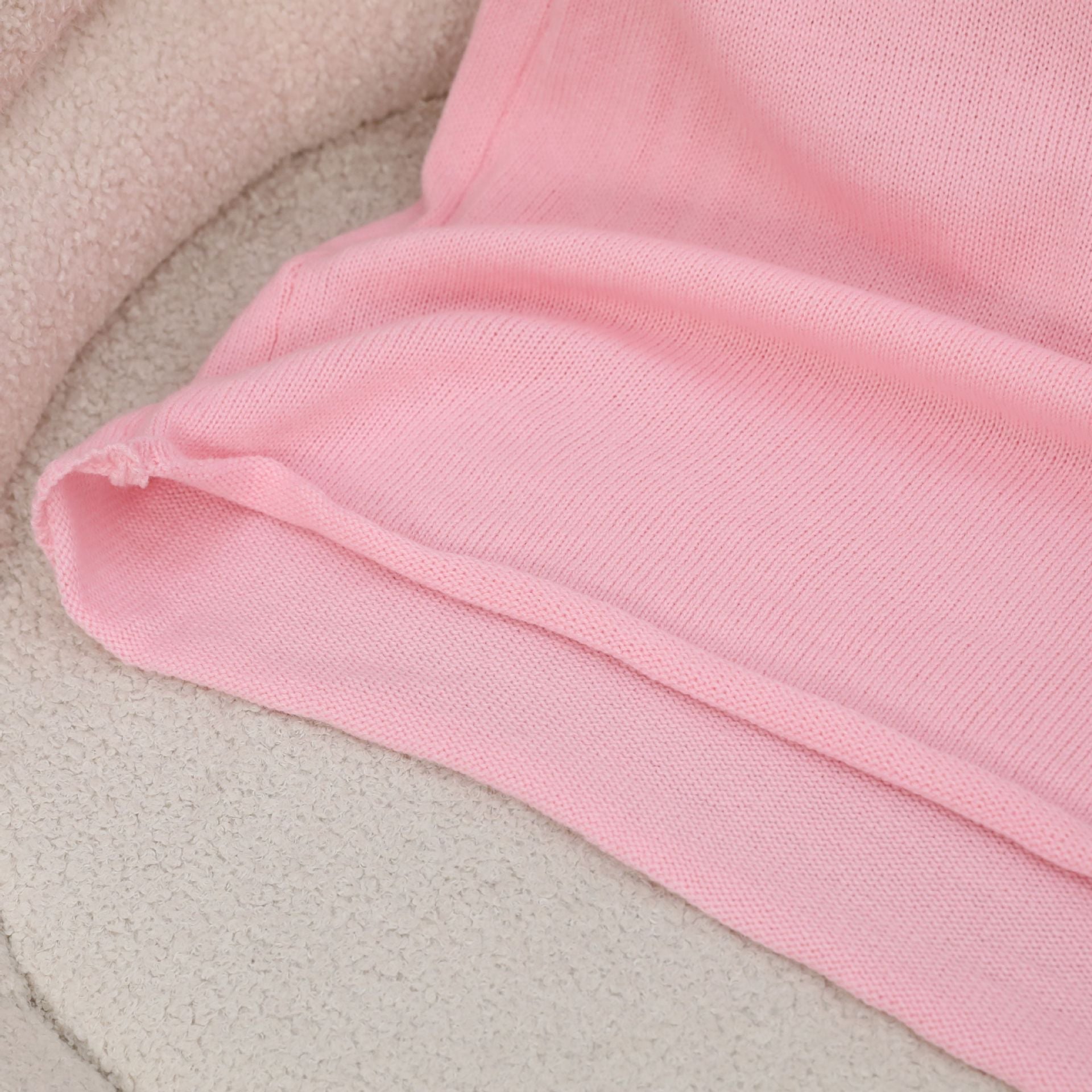 Dame Striktoppe Med Stribet V-Hals | Kortærmet