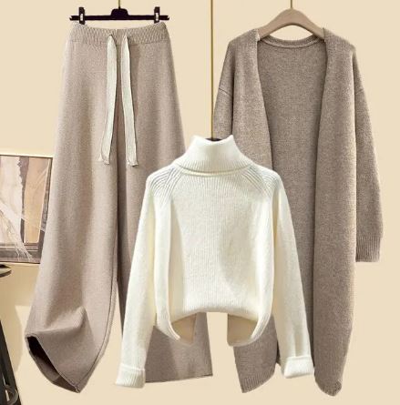 Dame Tredelte Sæt Med Rullekrave | Elegant