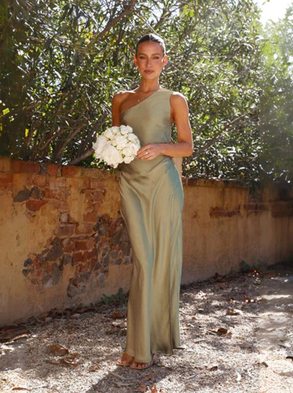 Astrid | Dame Asymmetrisk Slids Kjole | Maxi