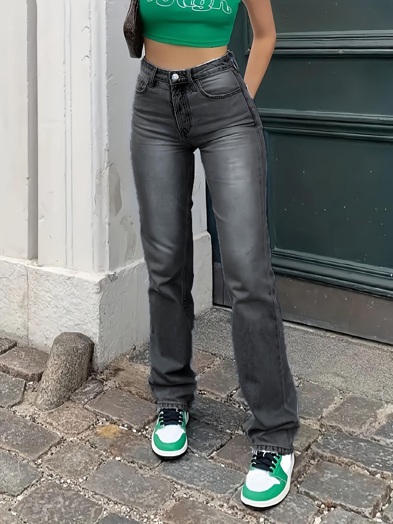 Baggy Dame Jeans Med Høj Talje Og Lette Detaljer | Letvasket