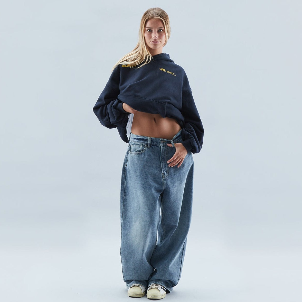 College Dame Hoodie Med Bagtryk Og Hætte | Streetwear