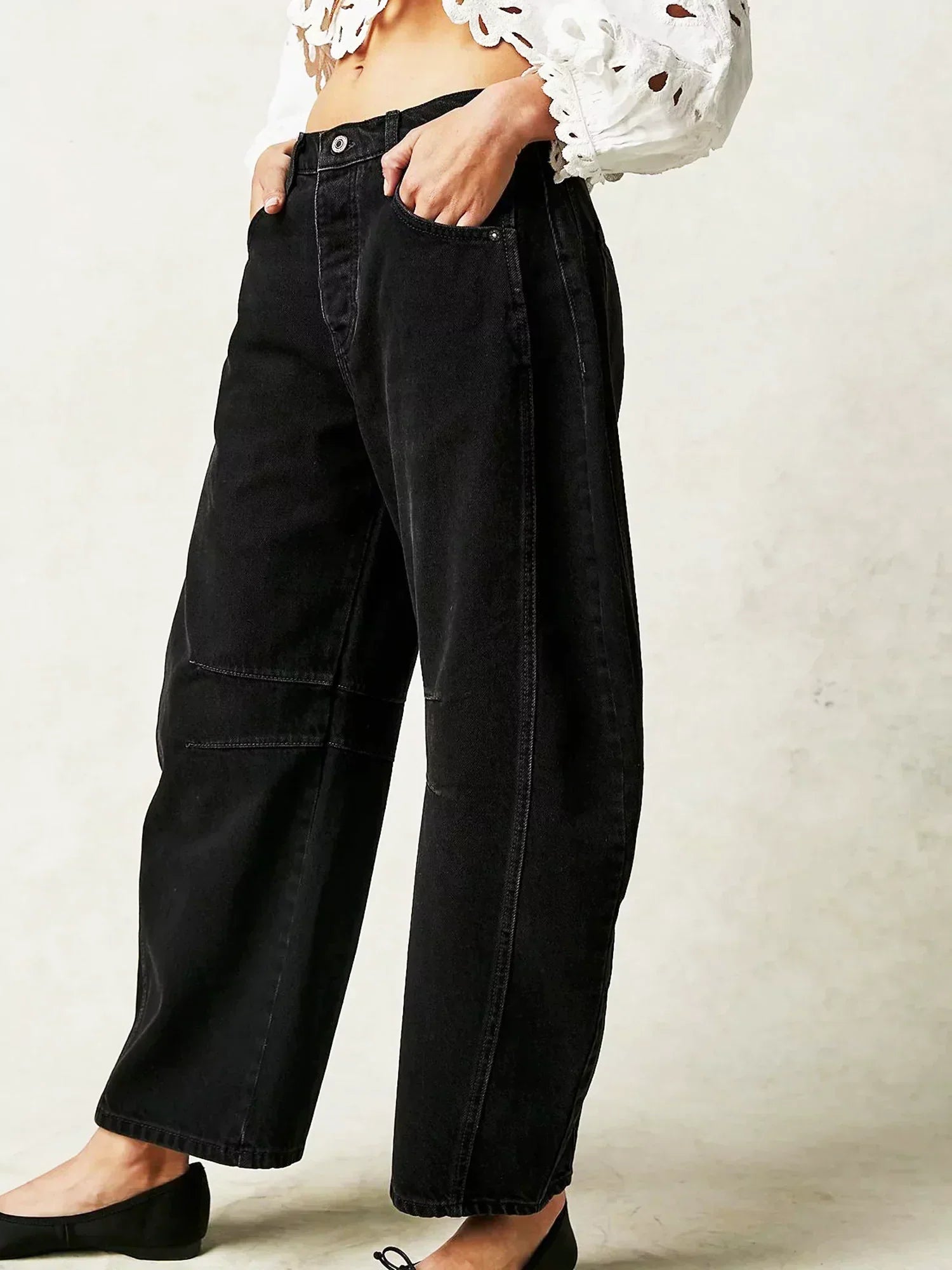 Dame Baggy Jeans Med Vidde Og Stærke Nuancer | Unik Stil