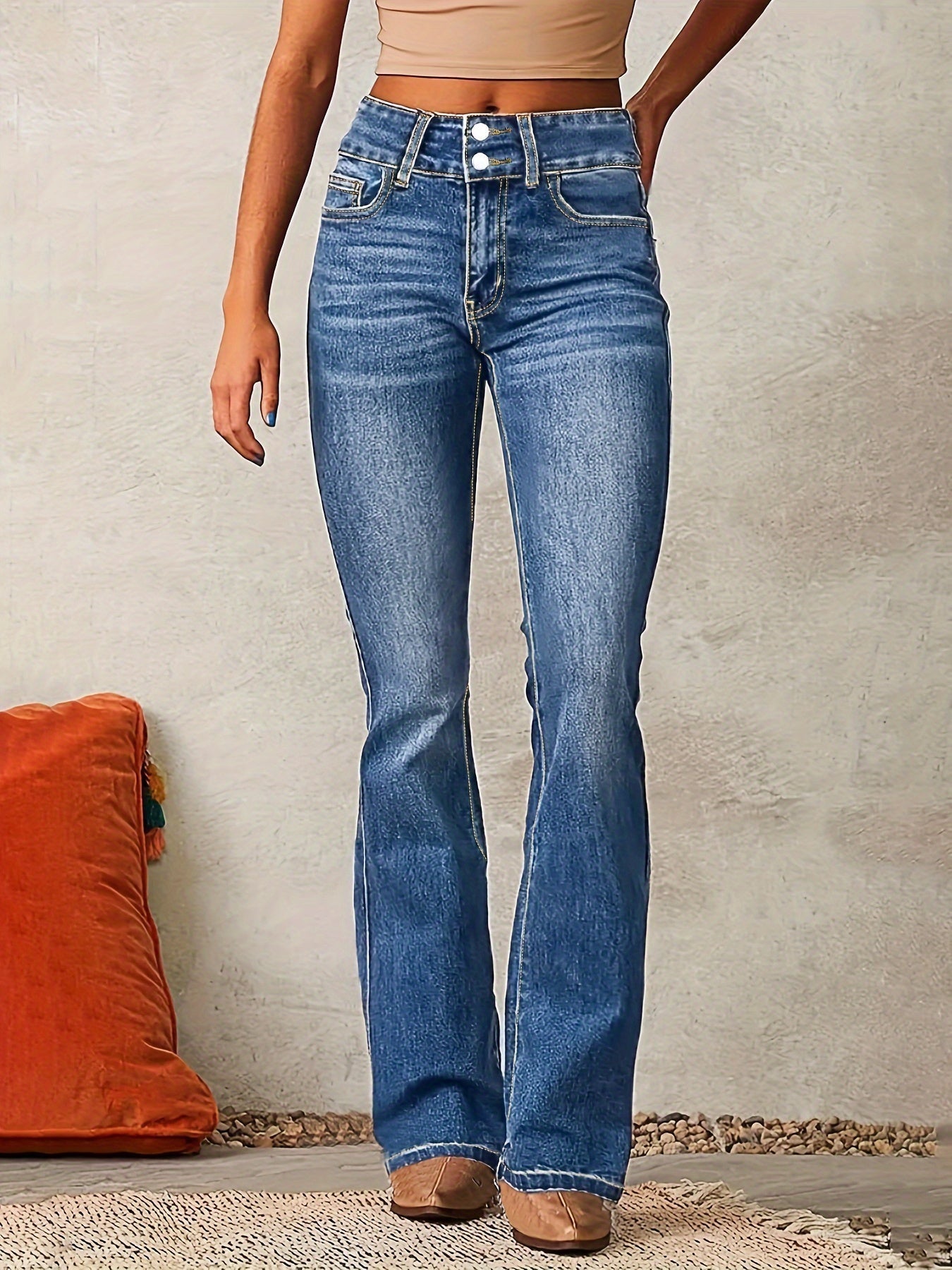 Dame Jeans Med Høj Talje Og Flared Ben | Retroinspireret