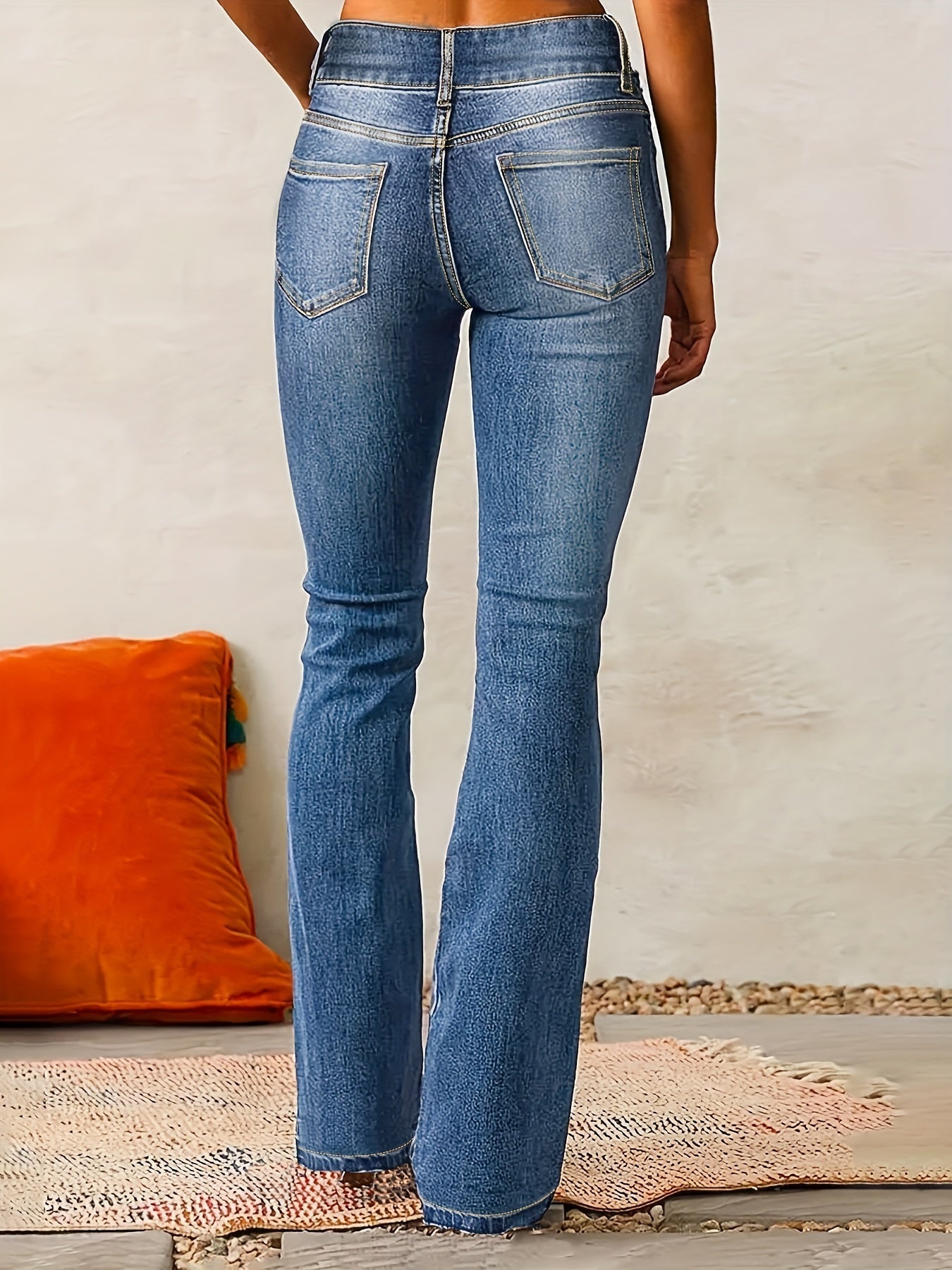 Dame Jeans Med Høj Talje Og Flared Ben | Retroinspireret