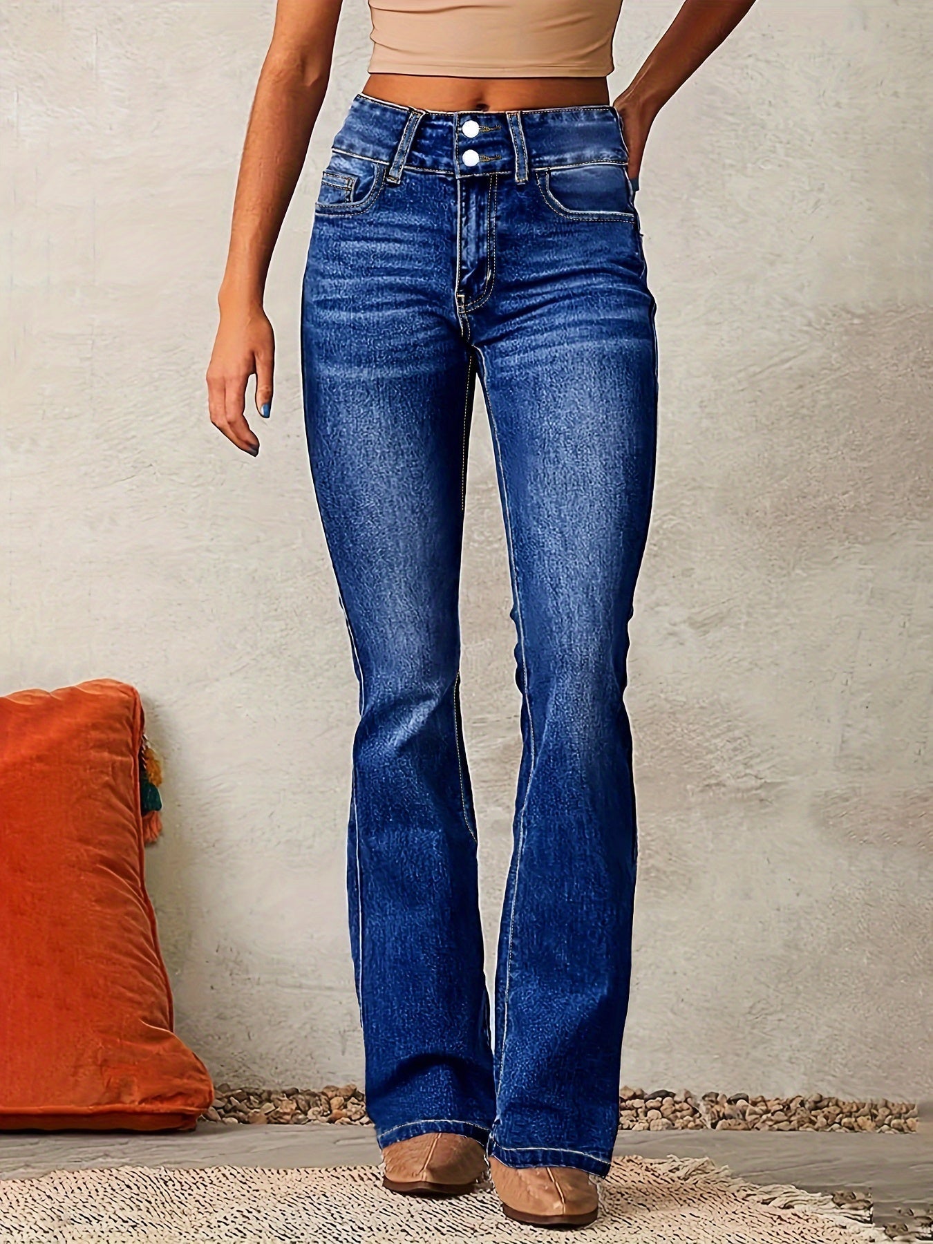 Dame Jeans Med Høj Talje Og Flared Ben | Retroinspireret