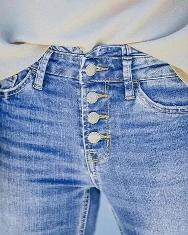 Dame Jeans Med Knaplukning Og Udsving | Slank Silhuet