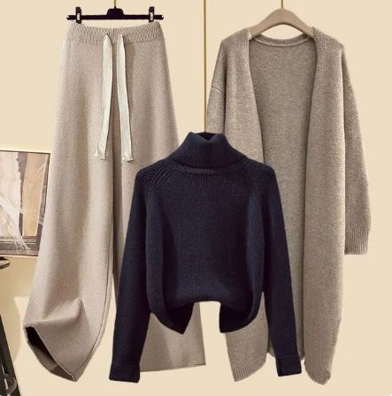 Dame Tredelte Sæt Med Rullekrave | Elegant