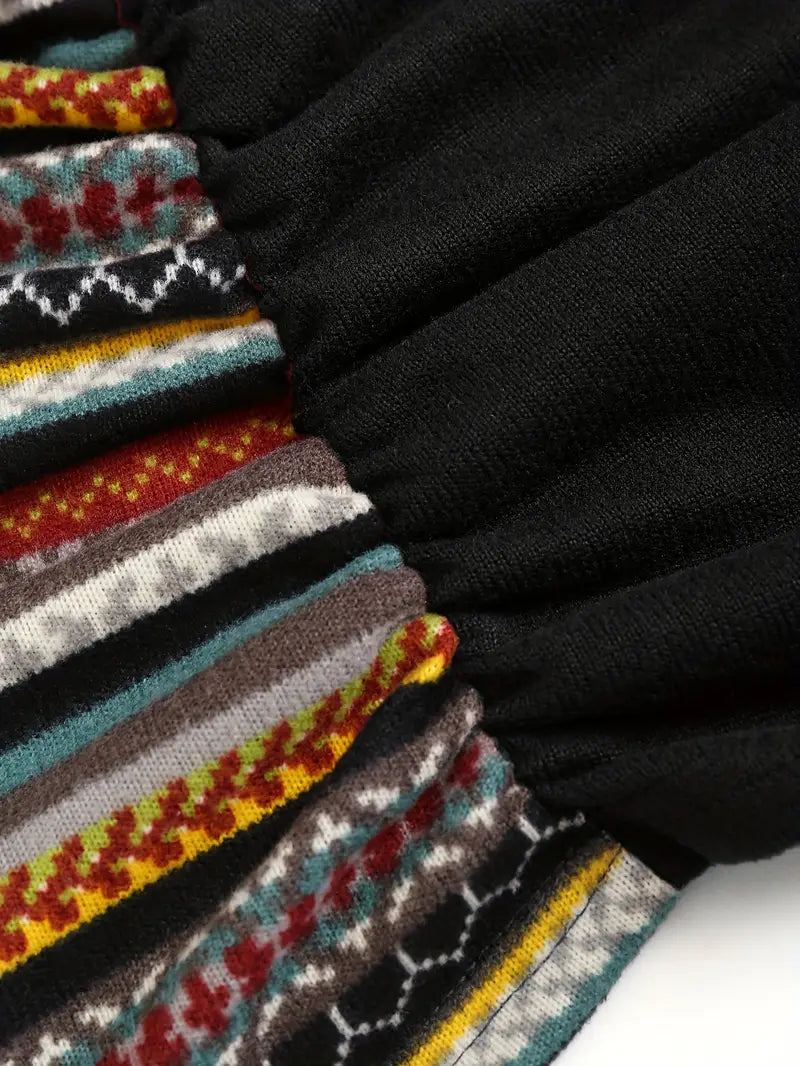 Etnoinspireret Dame Hoodie Med Knapper Og Mønsterdetaljer | Hætten