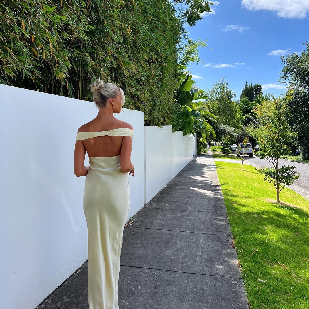 Isadora | Dame Elegant Off-Shoulder Satin Cocktailkjole