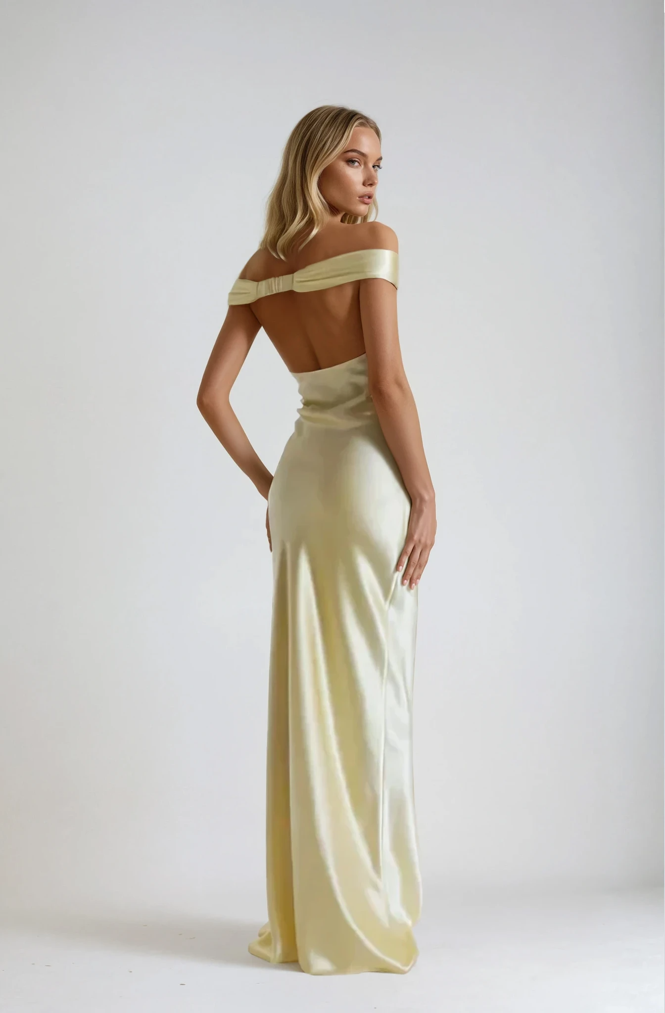 Isadora | Dame Elegant Off-Shoulder Satin Cocktailkjole